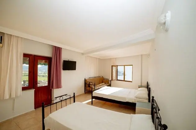 Standart Üç Kişilik Oda, Deniz Manzaralı, Balkonlu