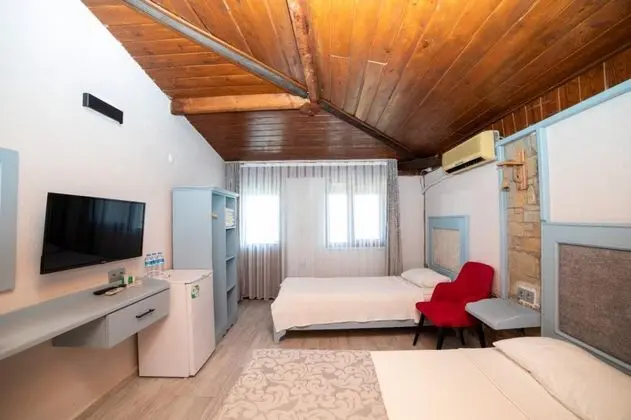Standart Üç Kişilik Oda, Şehir Manzaralı, Balkonlu