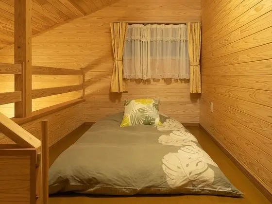 Kır Evi, Deniz Manzaralı (2 Single Beds and 1 Japanese Futon)