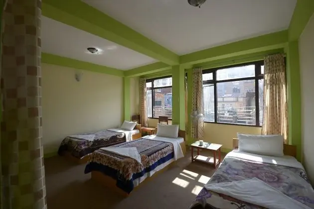 Deluxe Üç Kişilik Oda