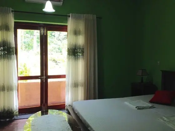 Deluxe Tek Büyük Yataklı Oda, Bahçe Manzaralı