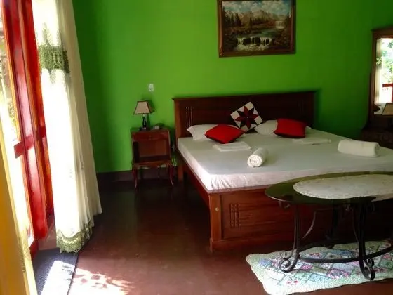 Deluxe Tek Büyük Yataklı Oda, Bahçe Manzaralı