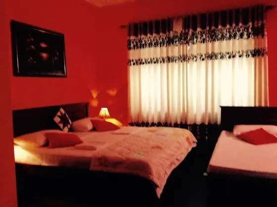 Deluxe Üç Kişilik Oda, Bahçe Manzaralı