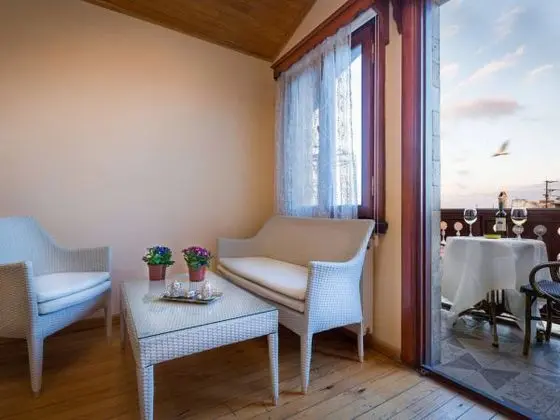 Deluxe Oda-Balkonlu, Deniz veya Kara Manzaralı, Balkonlu