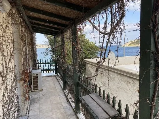 Bahçe Cephe Oda