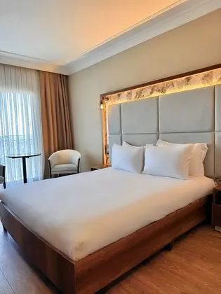 Deluxe Custom Oda Deniz Manzaralı