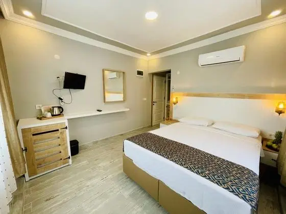 Standart Oda, Kısmi Deniz Manzaralı, Ortak Teraslı