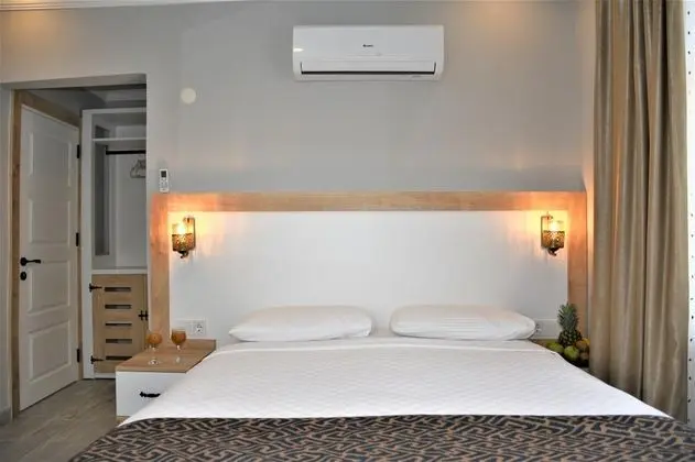 Standart Oda, Kısmi Deniz Manzaralı, Ortak Teraslı