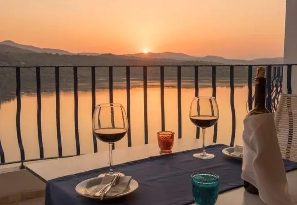 Standart Oda, Deniz Manzaralı