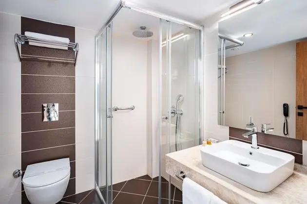 https://images.etstur.com/files/images/hotelImages/TR/213561/l/Yalihan-Una-Oda-386000.jpg
