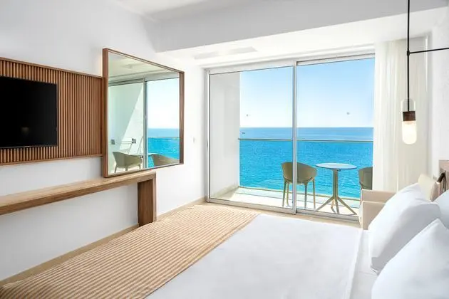 https://images.etstur.com/imgproxy/resize/2560x1440/files/images/hotelImages/etsrooms/929/Yalihan_Una_20250116172747_2.jpg