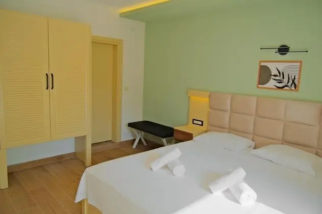 Standart Oda, Bahçe Manzaralı, Balkonlu