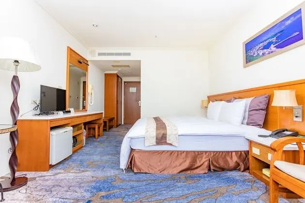 Honeymoon Tek Büyük Yataklı Oda
