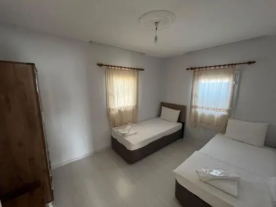 Apart Oda, Bahçe Manzaralı, Balkonlu