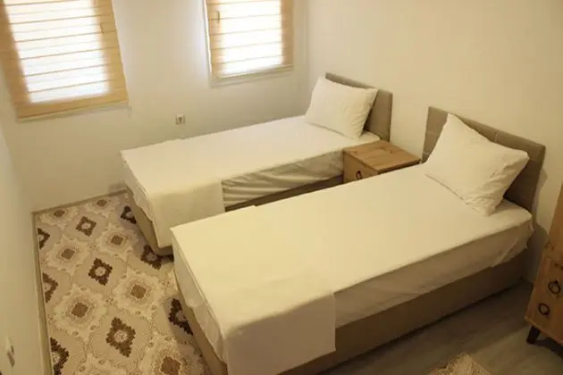 Apart Oda, Bahçe Manzaralı, Balkonlu
