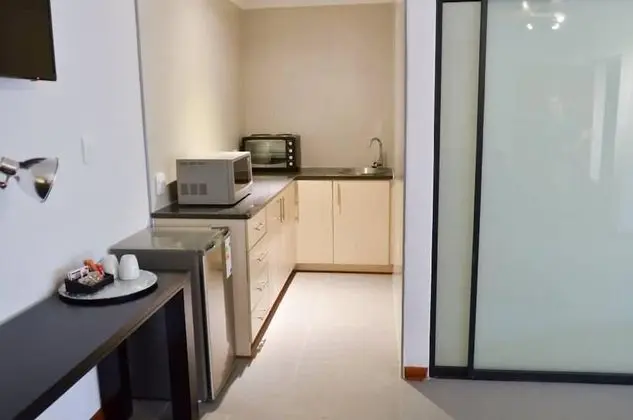 Standard Tek Büyük Yataklı Oda (Self Catering)