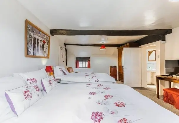 Üç Kişilik Oda, Banyolu/Duşlu