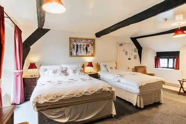 Üç Kişilik Oda, Banyolu/Duşlu