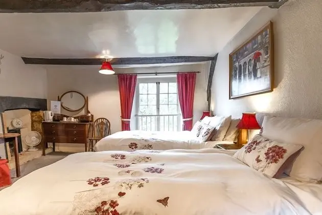 Üç Kişilik Oda, Banyolu/Duşlu