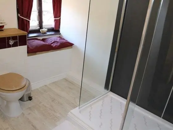 Üç Kişilik Oda, Banyolu/Duşlu