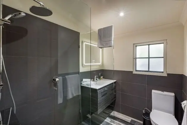Standard Oda, Balkon (Shiraz Queen Spa)