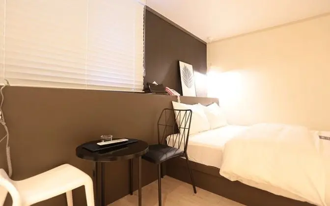 Oda (Cinema Zone (65-inch Smart TV Netflix)