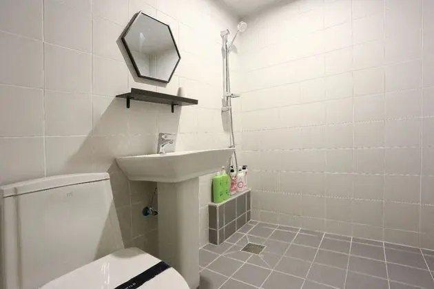 Oda (Cinema Zone (65-inch Smart TV Netflix)