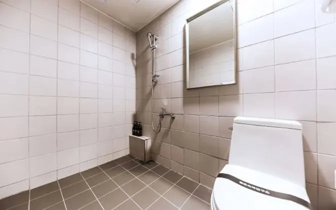 Standard Double Room (Extra Fee for 2+ Nights including Weekend or National Holidays)