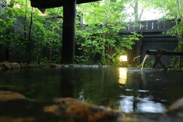 Traditional Oda (Open-air Bath, For 3 people)