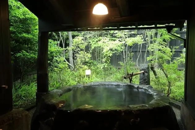 Traditional Oda (Open-air Bath, For 3 people)