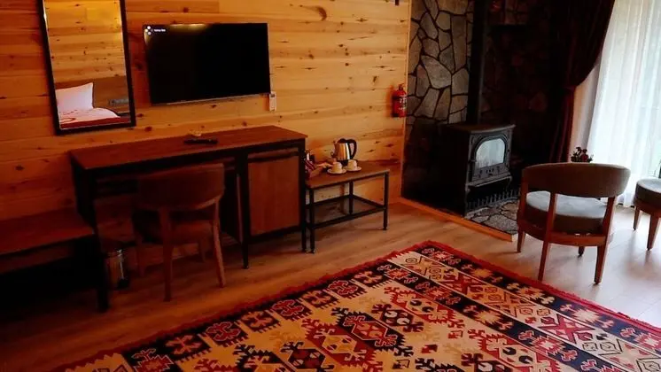 Deluxe Süit, 1 Çift Kişilik Yatak, Sıcak Su Küveti, Nehir Manzaralı