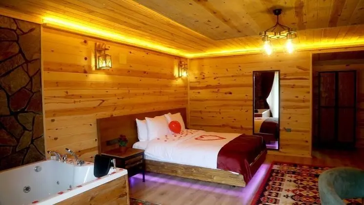 Deluxe Süit, 1 Çift Kişilik Yatak, Sıcak Su Küveti, Nehir Manzaralı