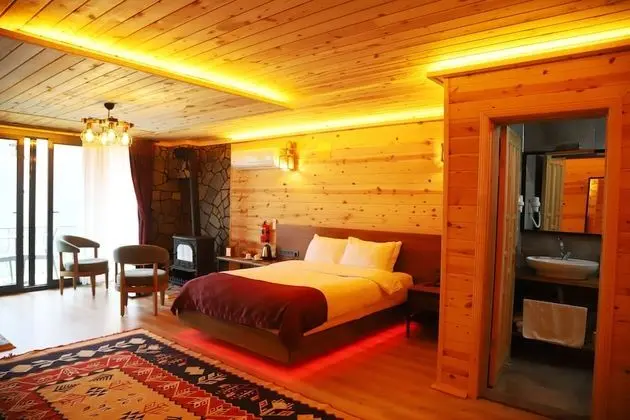 Deluxe Süit, 1 Çift Kişilik Yatak, Sıcak Su Küveti, Nehir Manzaralı