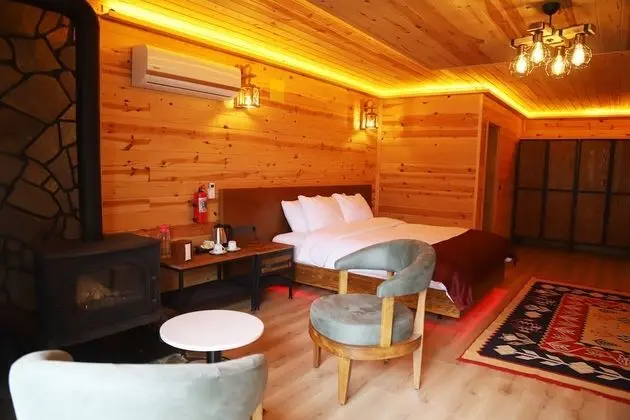 Deluxe Süit, 1 Çift Kişilik Yatak, Sıcak Su Küveti, Nehir Manzaralı