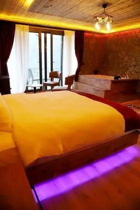 Deluxe Süit, 1 Çift Kişilik Yatak, Sıcak Su Küveti, Nehir Manzaralı