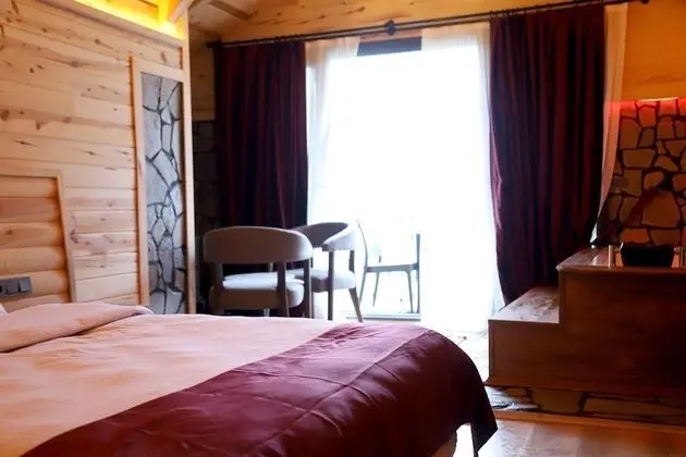 Deluxe Süit, 1 Çift Kişilik Yatak, Sıcak Su Küveti, Nehir Manzaralı