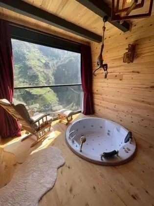 Presidential Süit, Birden Çok Yatak Odası, Sauna, Nehir Manzaralı