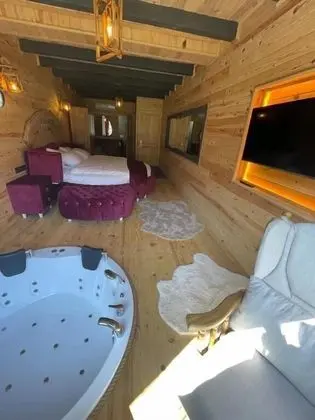 Presidential Süit, Birden Çok Yatak Odası, Sauna, Nehir Manzaralı