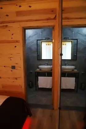 Standard Dört Kişilik Oda, Birden Çok Yatak, Nehir Manzaralı, Yamaçta