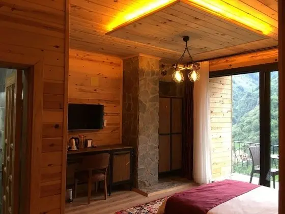 Standard Tek Büyük Yataklı Oda, 1 Çift Kişilik Yatak, Nehir Manzaralı, Yamaçta