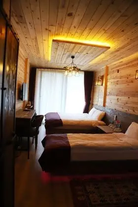 Standard Üç Kişilik Oda, Birden Çok Yatak, Nehir Manzaralı, Yamaçta