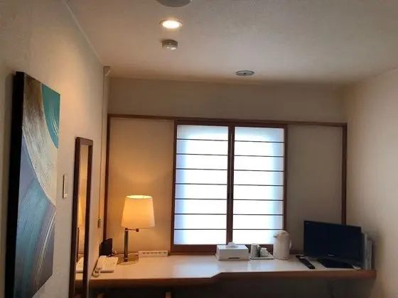 Tek Kişilik Oda, Sigara İçilmez