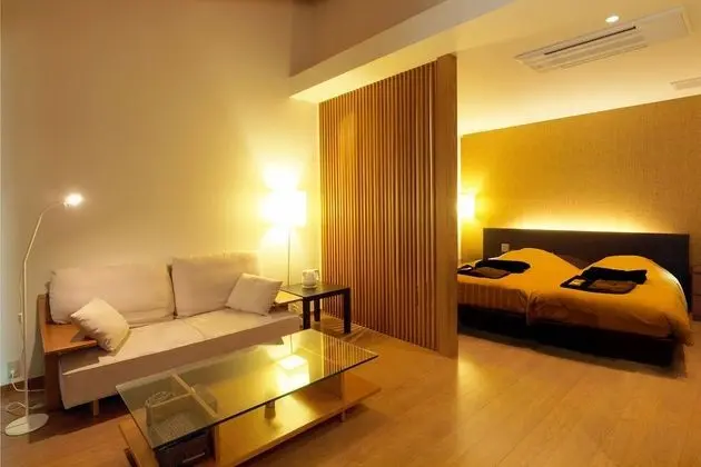 İki Ayrı Yataklı Oda, Sigara İçilmez (Hollywood, ROKKABOU, Private bath)