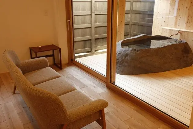 Üç Kişilik Oda (Japanese Western Style)