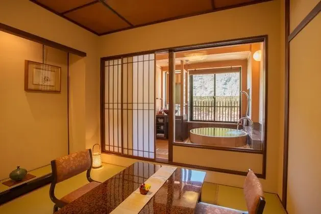 Traditional Oda (Semi Open-air Bath For 2 People)