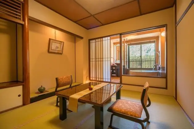 Traditional Oda (Semi Open-air Bath For 2 People)