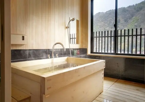 Traditional Oda (Semi Open-air Bath For 4 People)
