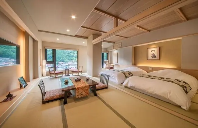 Traditional Süit (Modern Japanese Style)
