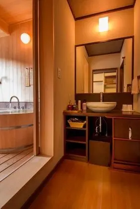 Traditional Süit (Modern Japanese Style)