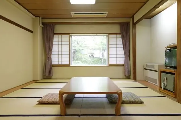 Family Oda (Japanese Style,Shared Bath and Toilet)